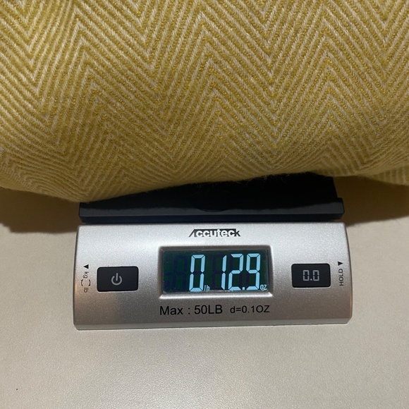 Bourina Super Soft Acrylic Throw Blanket with Tassels Cozy Lightweight 60 X 25.5 - Picture 10 of 10